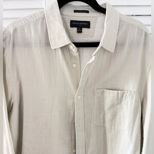 Banana Republic Untucked Fit 100% Cotton Shirt – XL (Beige)
